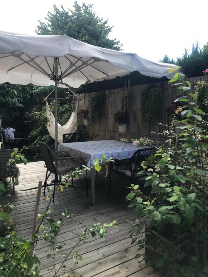 Gardencaravan Near Ghent In Green Area Экстерьер фото