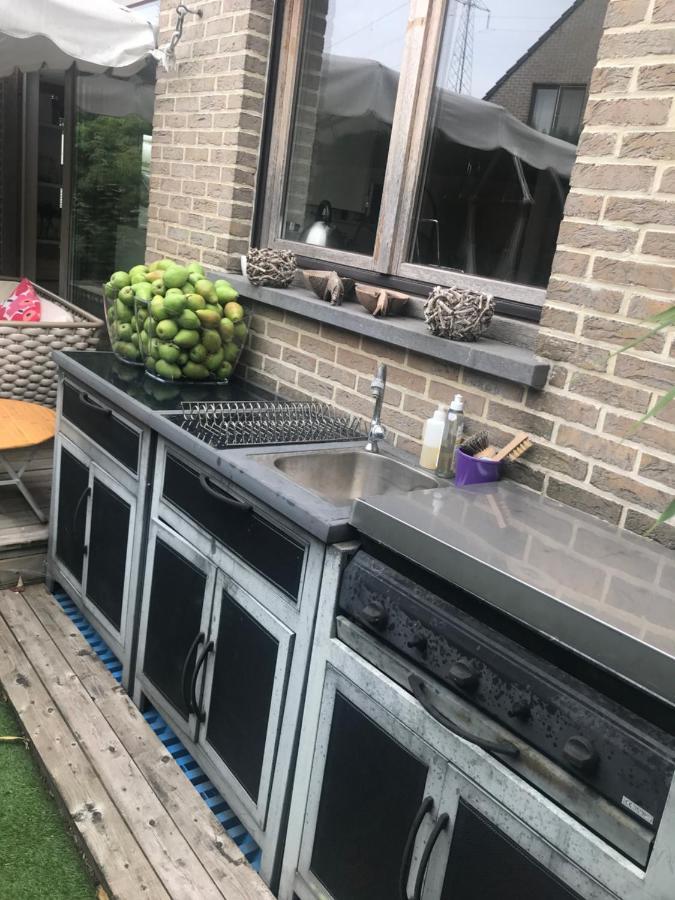 Gardencaravan Near Ghent In Green Area Экстерьер фото