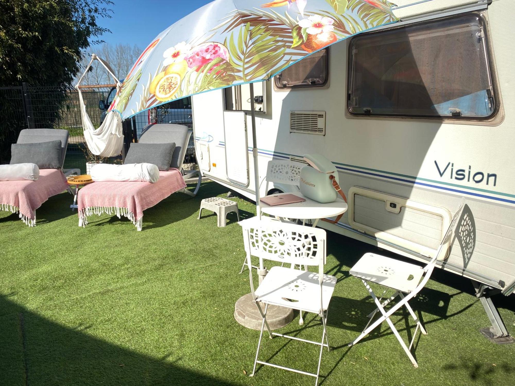 Gardencaravan Near Ghent In Green Area Экстерьер фото