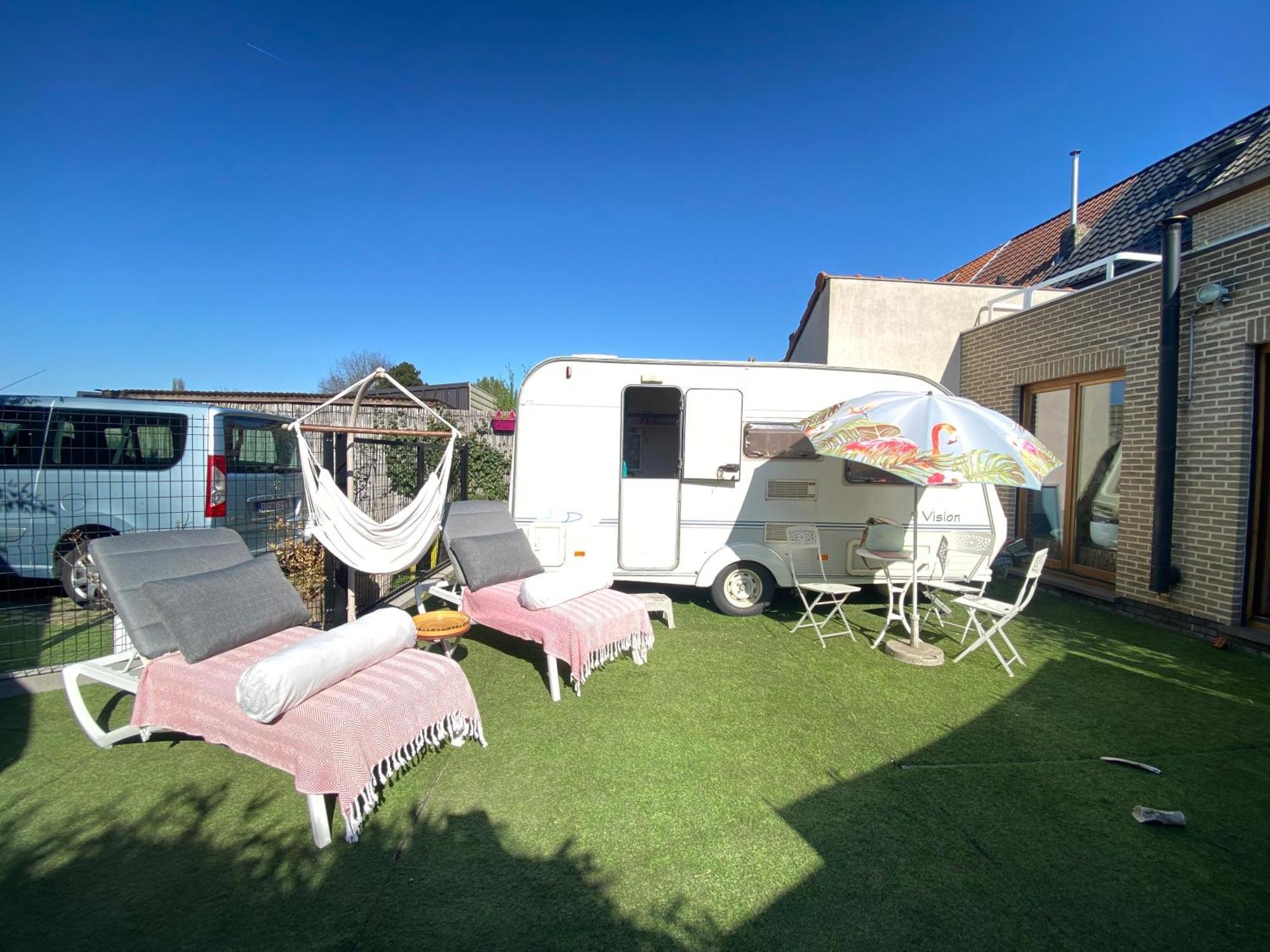 Gardencaravan Near Ghent In Green Area Экстерьер фото